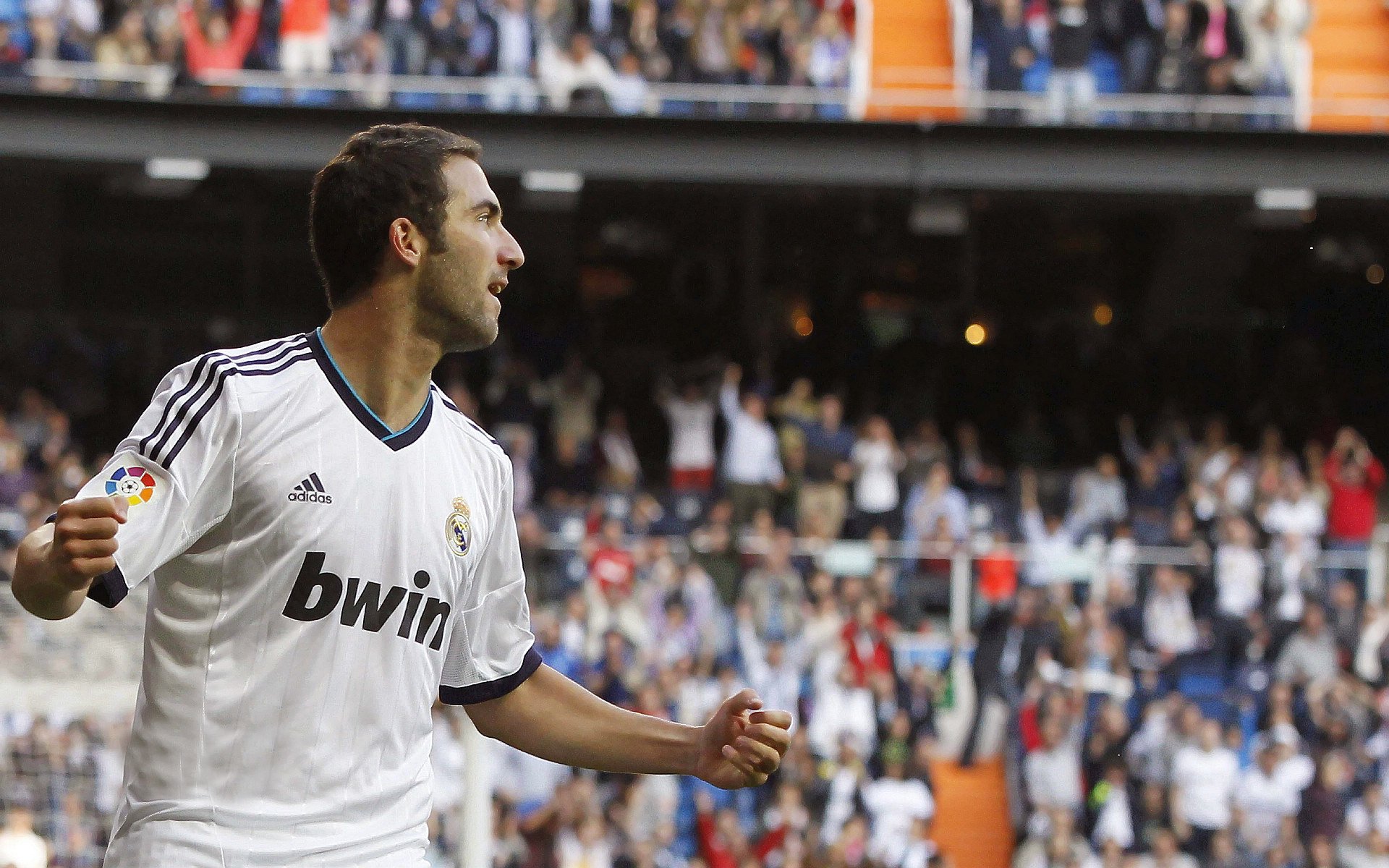 乐鱼中文网站-体育解说员：回顾那些经典语录与球星瞬间，体育 解说